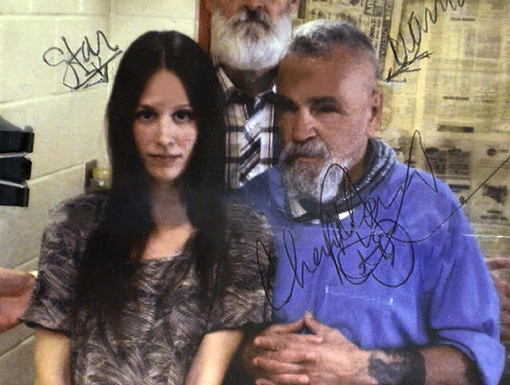 Эфтон  Бертон  и Чарльз Мэнсон