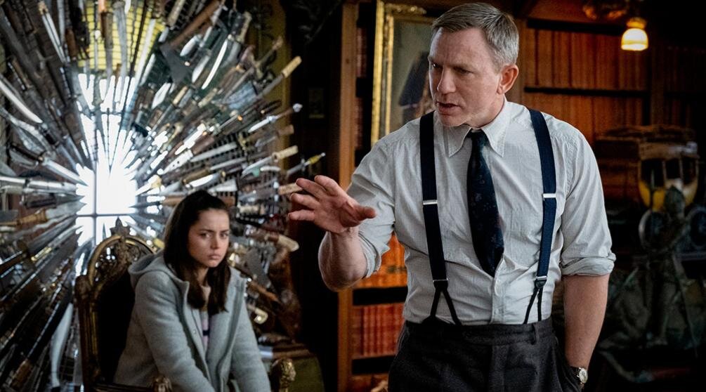 Кадр из фильма «Достать ножи».