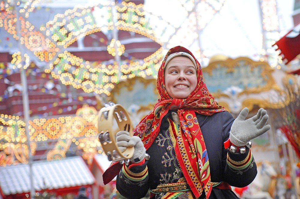  Масленица – один из самых веселых праздников в году, который широко отмечается по всей России. Он отражает вековые традиции, бережно хранимые и передаваемые из поколения в поколение.