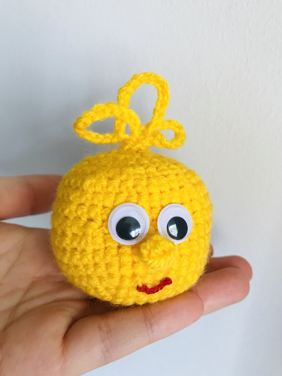 Переходите в профиль инстаграм  @toys.and.kate  Инстаграм https://www.instagram.com/toys.and.kate/ там много игрушек и есть бесплатные мастер-классы по вязаным фруктам