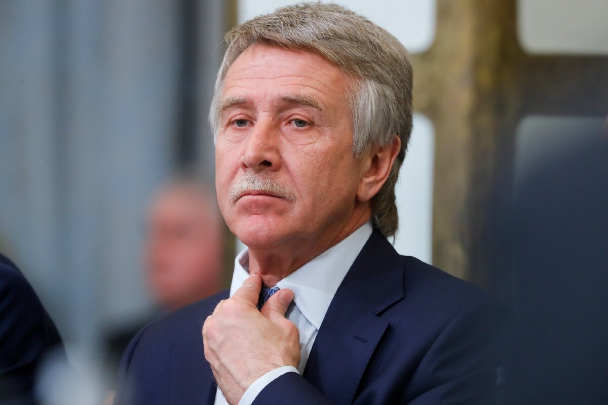 Крупный миллиардер