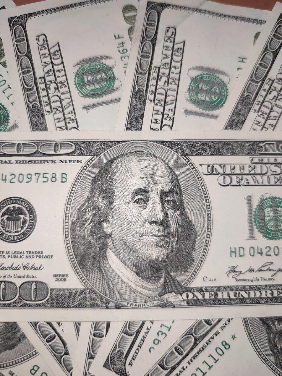 Подписывайтесь на канал планета денег и инвестируйте вместе с нами