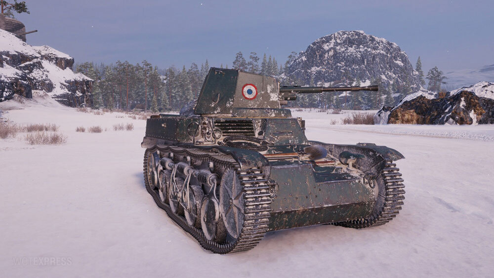 На Новый год в 2020-м традиция продолжилась: "танкисты" получили легкий разведывательный танк AMR 35