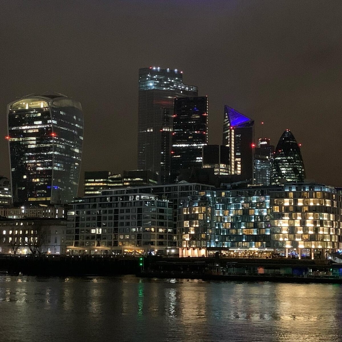 Лондонский Сити.  Просто симпатичная фотка, к сути статьи никак не относится.