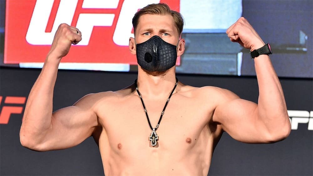 Александр Волков