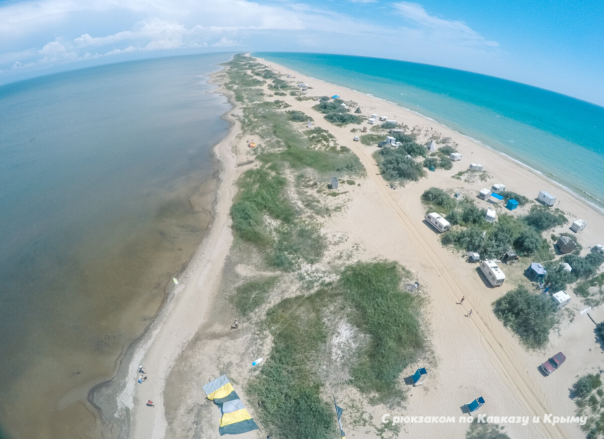 Бугазская коса, фото автора. Слева лиман, справа море