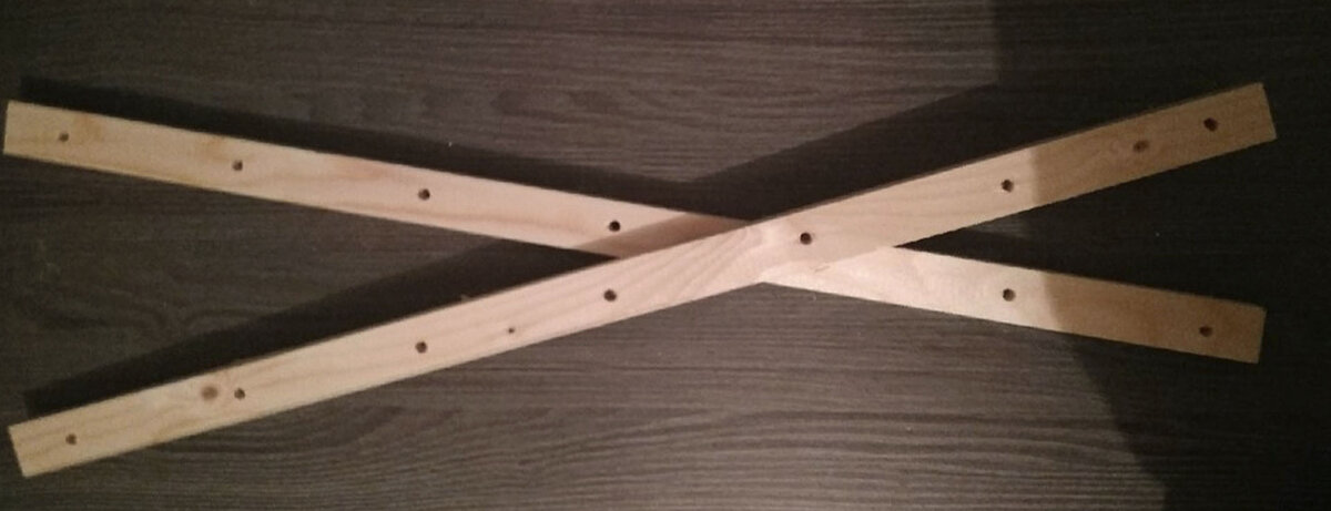 Бруски с просверленными отверстиями под винты