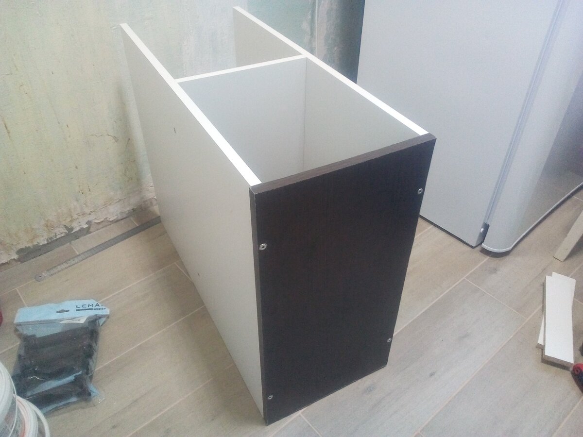 Делаем временную секцию под газовую варочную поверхность пока нет ...