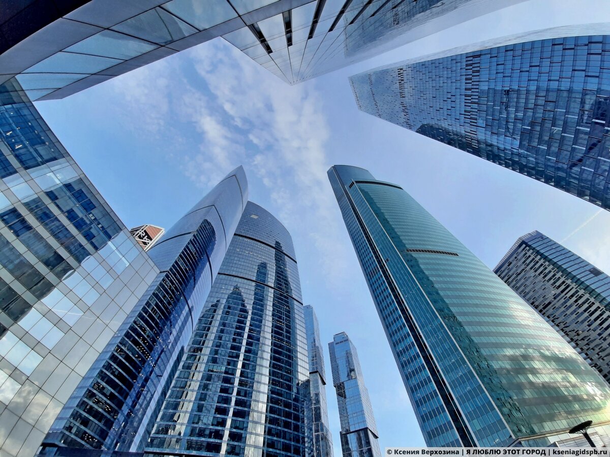 Небоскрёбы квартала "Москва-Сити". Все фото в статье сделаны лично мной