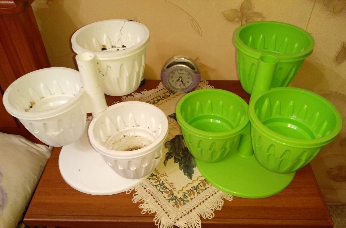 Каскадные пластиковые подставки