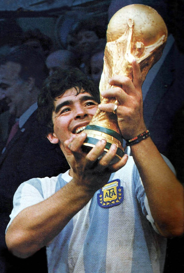 Первый! Лучший! МАРАДОНА!