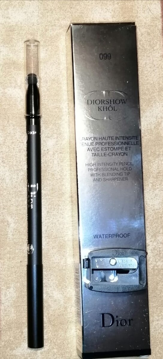 Водостойкий карандаш DIOR.