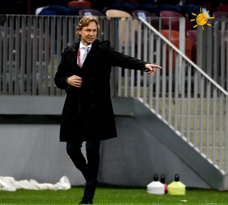 Карпин подскажет, если что, сам играл и знает