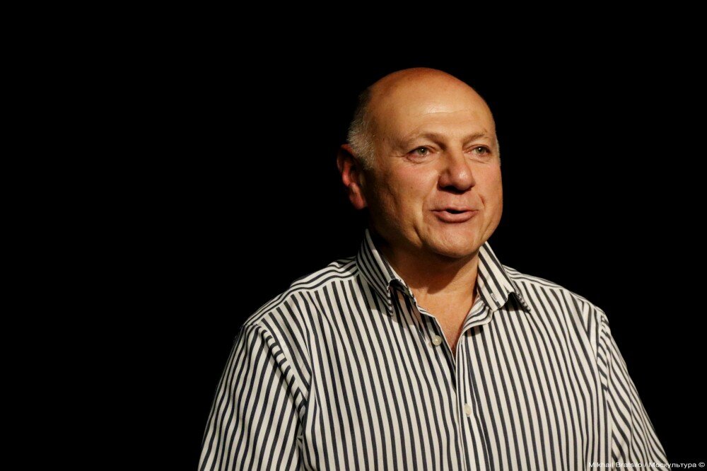 Руководитель театра джигарханяна. Руководитель театра джигарханяна. Газаров сергей актер. Сергей газаров худрук. Худрук театра сатиры в москве сергей газаров.