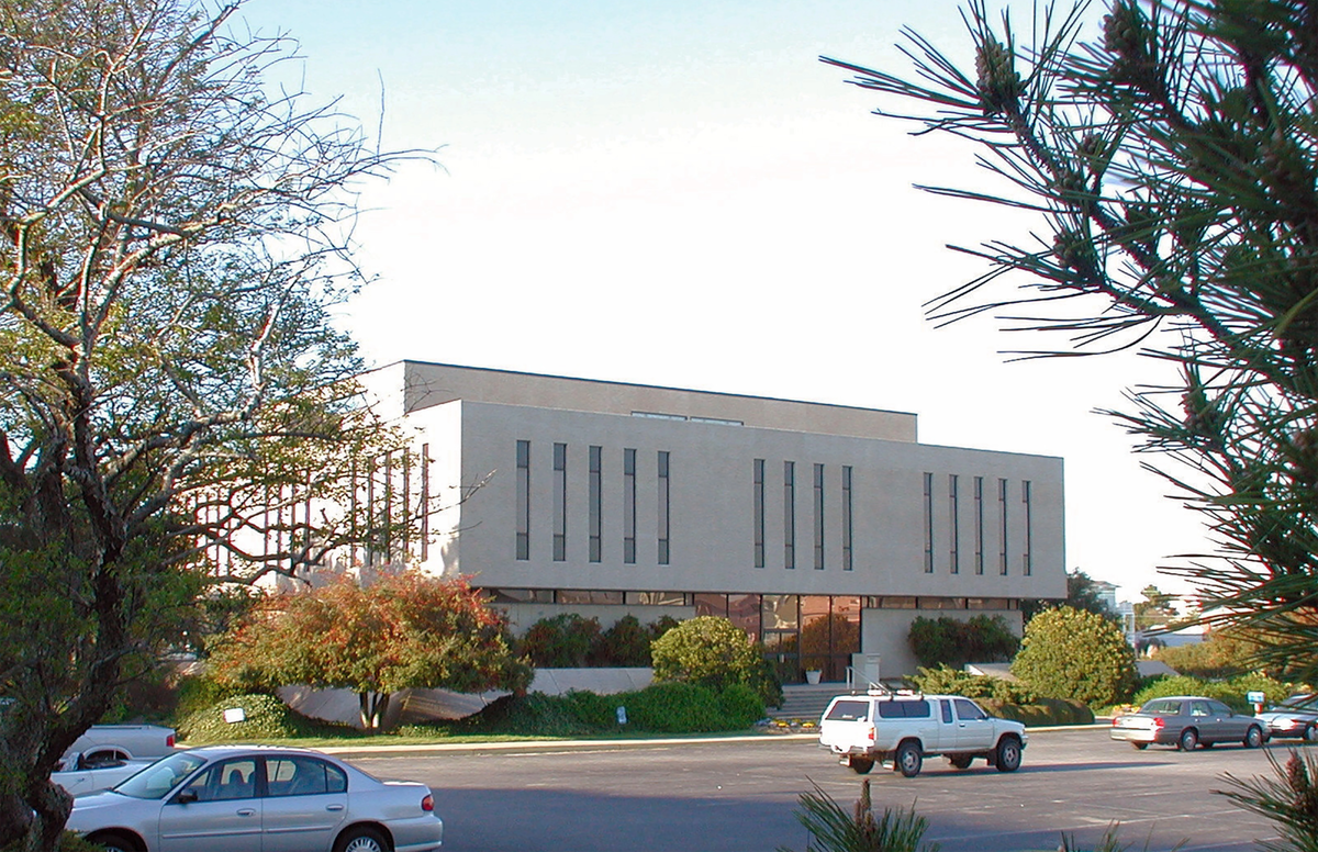 Здание ARE. Фото с официального сайта: https://www.edgarcayce.org/about-us/media-center/photos-images/