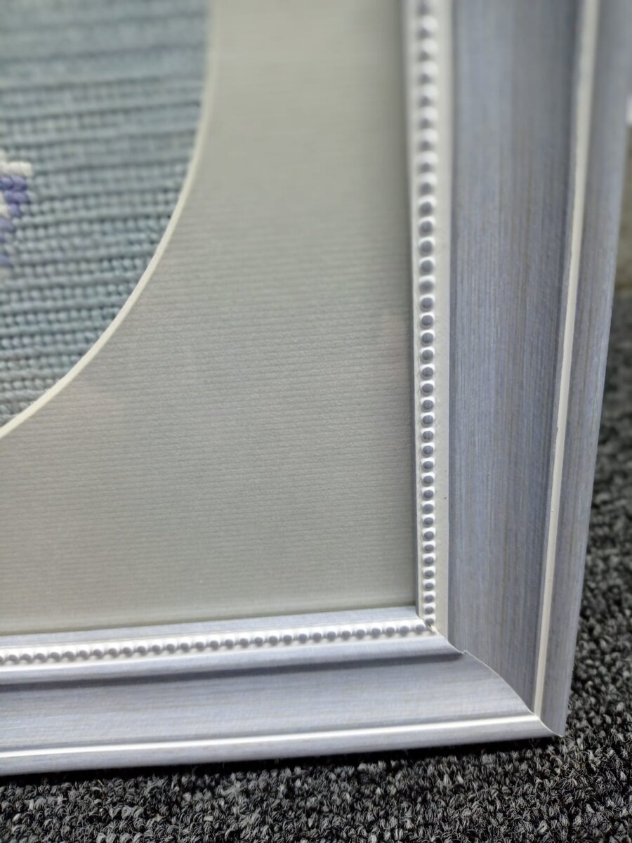 паспарту с рельефом и резом в 45 градусов.