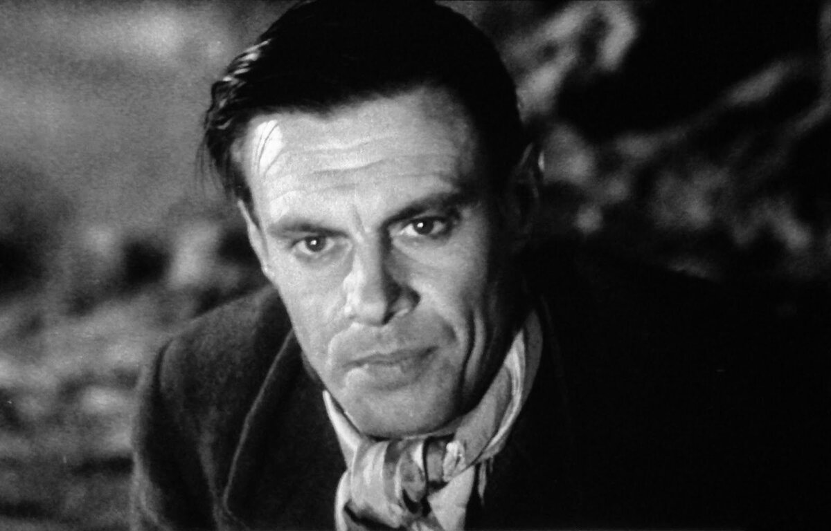 Колин Клайв в роли Франкенштейна.   Яндекс Картинки