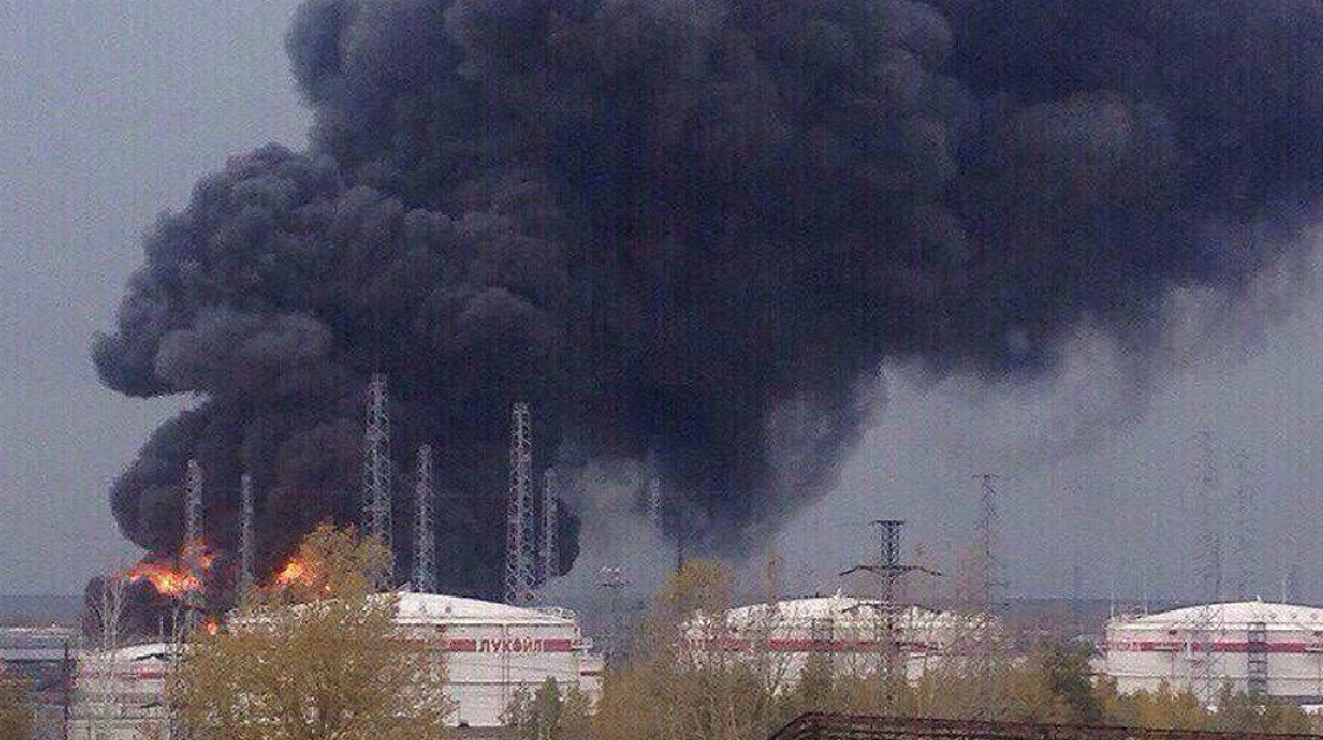 Нпз лукойл что произошло. Кстово нефтеперерабатывающий завод пожар. Завод Лукойл-Нижегороднефтеоргсинтез Кстово. НПЗ Кстово. Пожар на заводе Лукойл-Нижегороднефтеоргсинтез в Кстове.