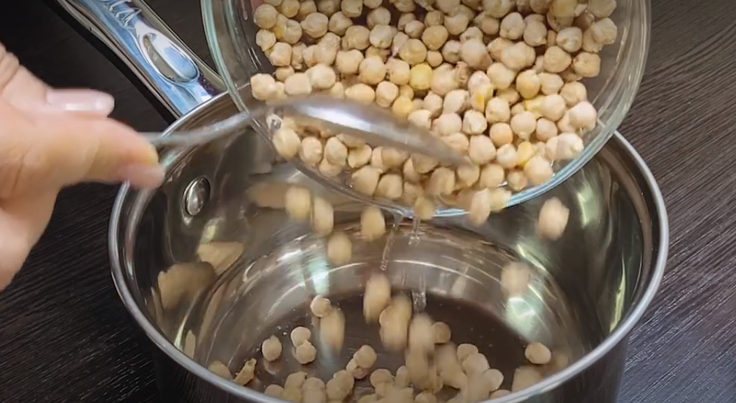 Листайте вправо