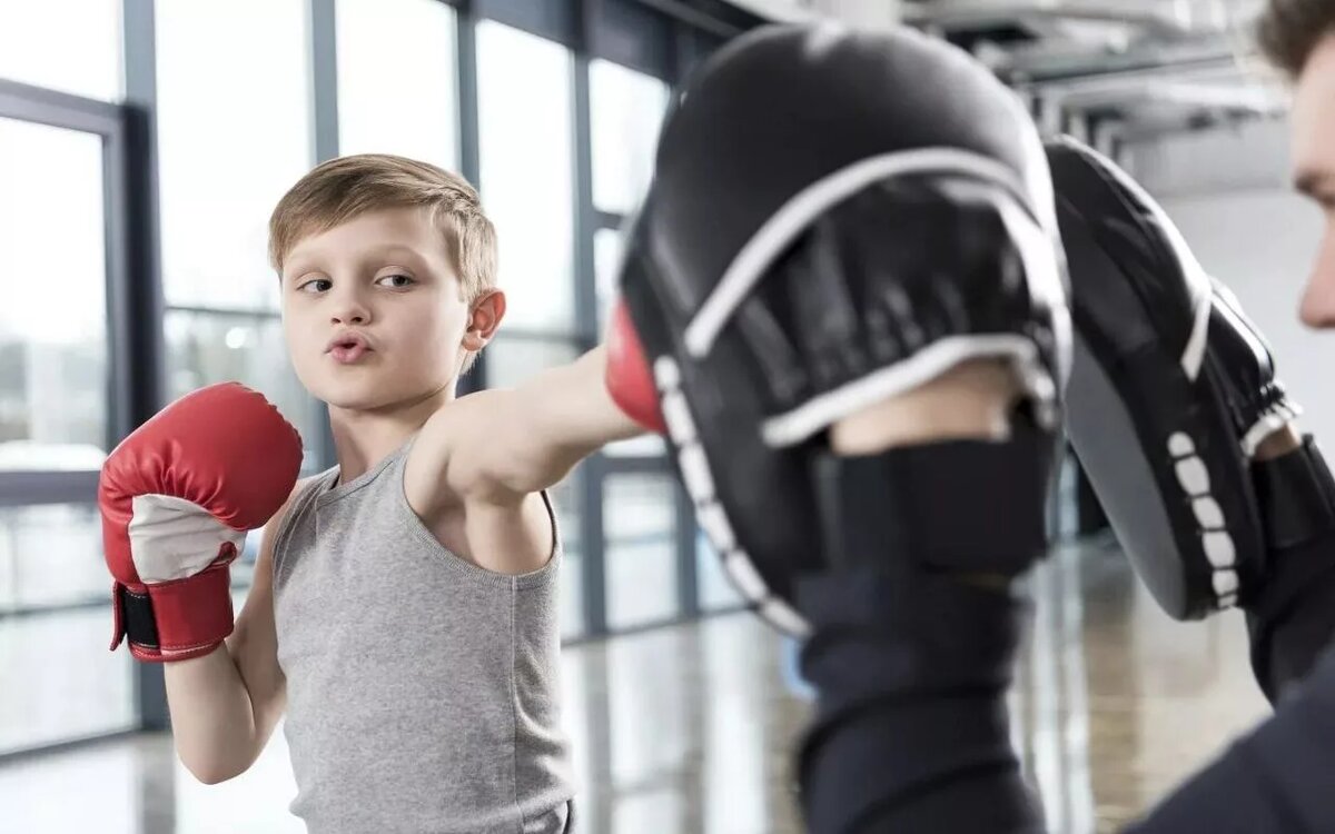 Ни для кого не секрет: физическая активность оказывает положительное влияние на укрепление здоровья детей.
Занятия спортом благотворно воздействуют на физическую составляющую.-2