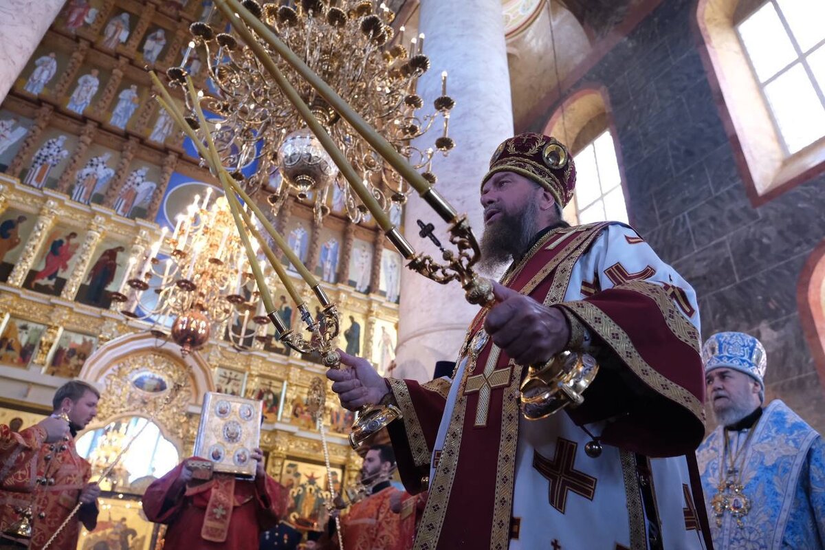 Молодой епископ Астраханский