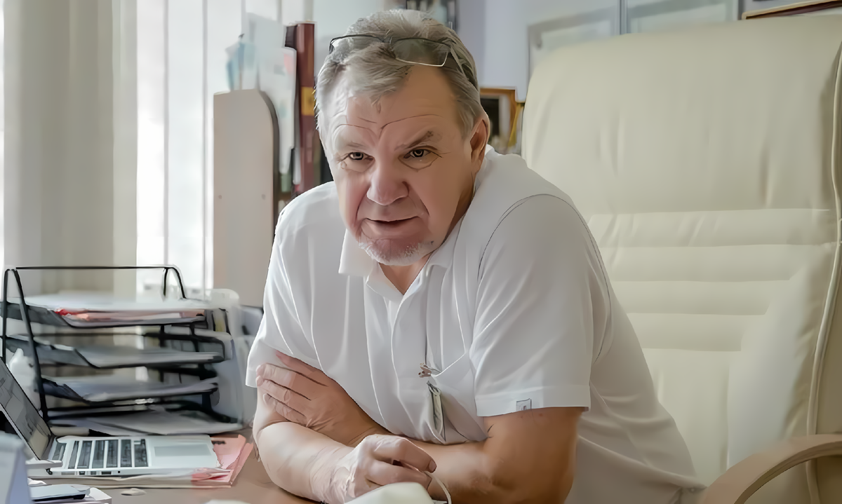 Владимир Подгайский - заведущей кафедрой пластической хирургии