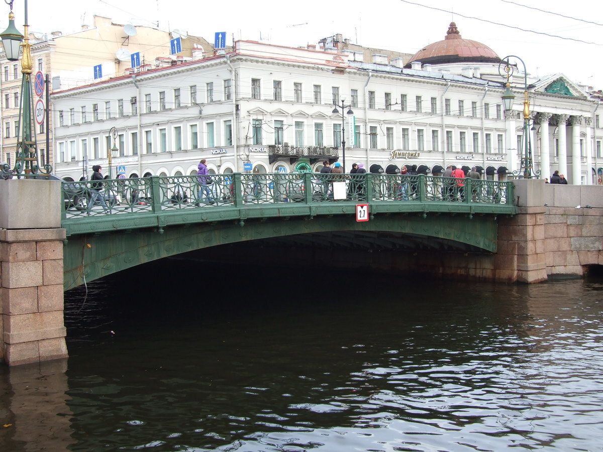 полицейский мост в санкт петербурге