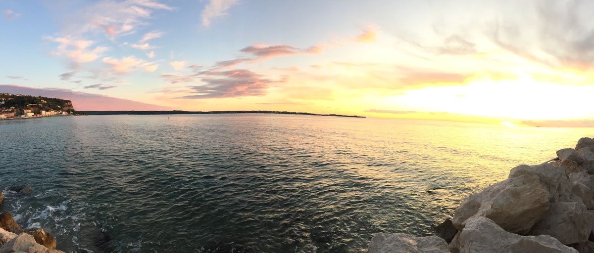 Закат в городе Пиран (Словения)