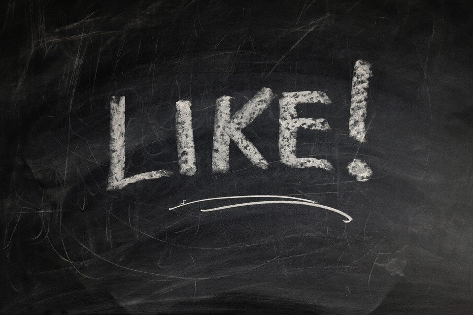 https://cdn.pixabay.com/photo/2015/09/07/10/57/board-928389_960_720.jpg
