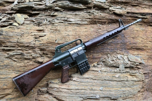Автоматическая винтовка AR-10 ArmaLite