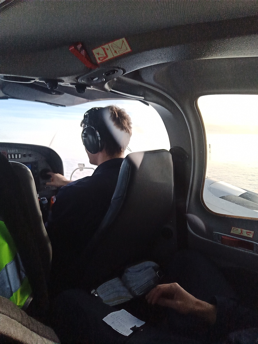 Курсант и da-42 NG.