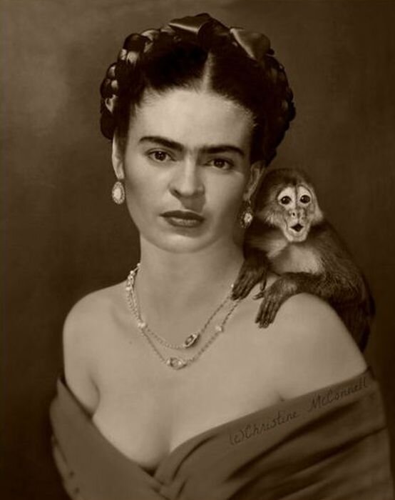 Фрида Кало со своим питомцем. Фото: открытые источники.