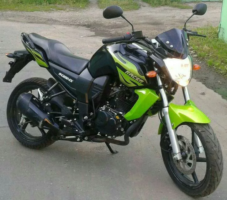 Модель на 200 кубов, порядка 14-16  л/с