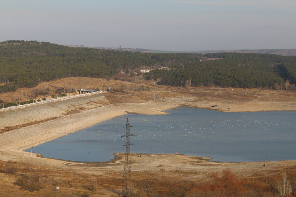 Крымское водохранилище.