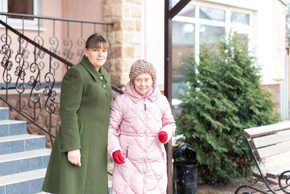 Пансионат для престарелых в лобне. Тёплые беседы пансионат москва. Пансионаты для престарелых тихие беседы. Пансионат тёплые беседы королёв. Работа в пансионатах теплая беседа.