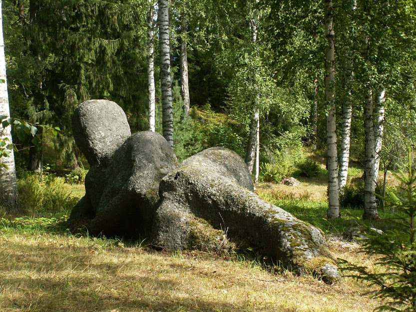 Особенности перевода: finnish rock – это и финский рок, и финский камень. Фото авторское, где-то в районе города Мантюхарью. 