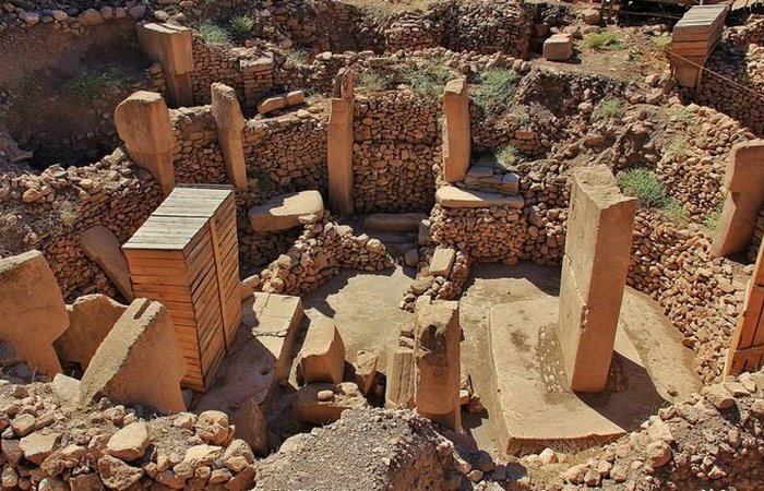 одно из мест раскопок храма