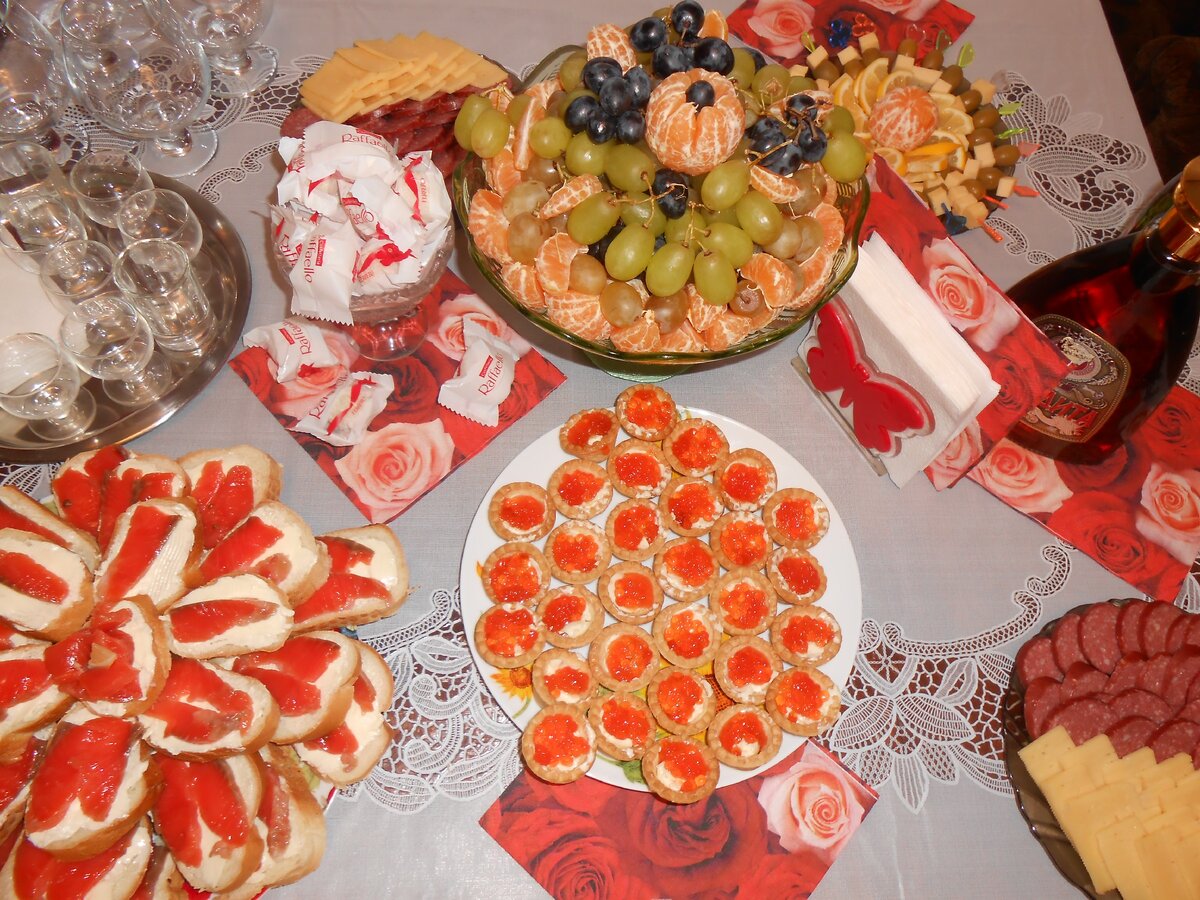 Фуршет перед поездкой в ЗАГС