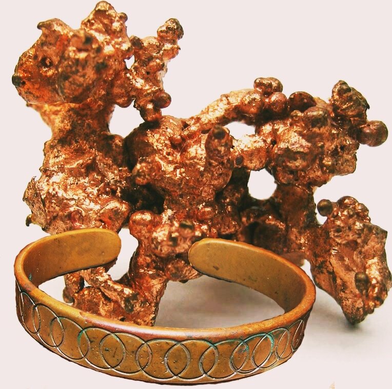 Образец медного изделия античных времен.