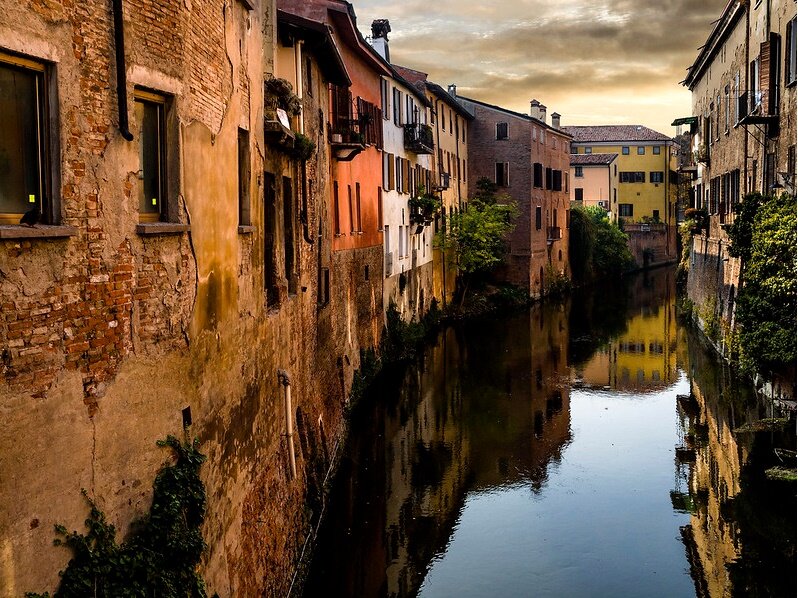 LUIS FELICIANO    Mantua, Lombardía, Italia