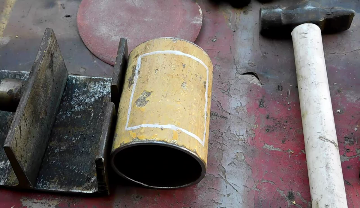 Вырежем квадратное окно.