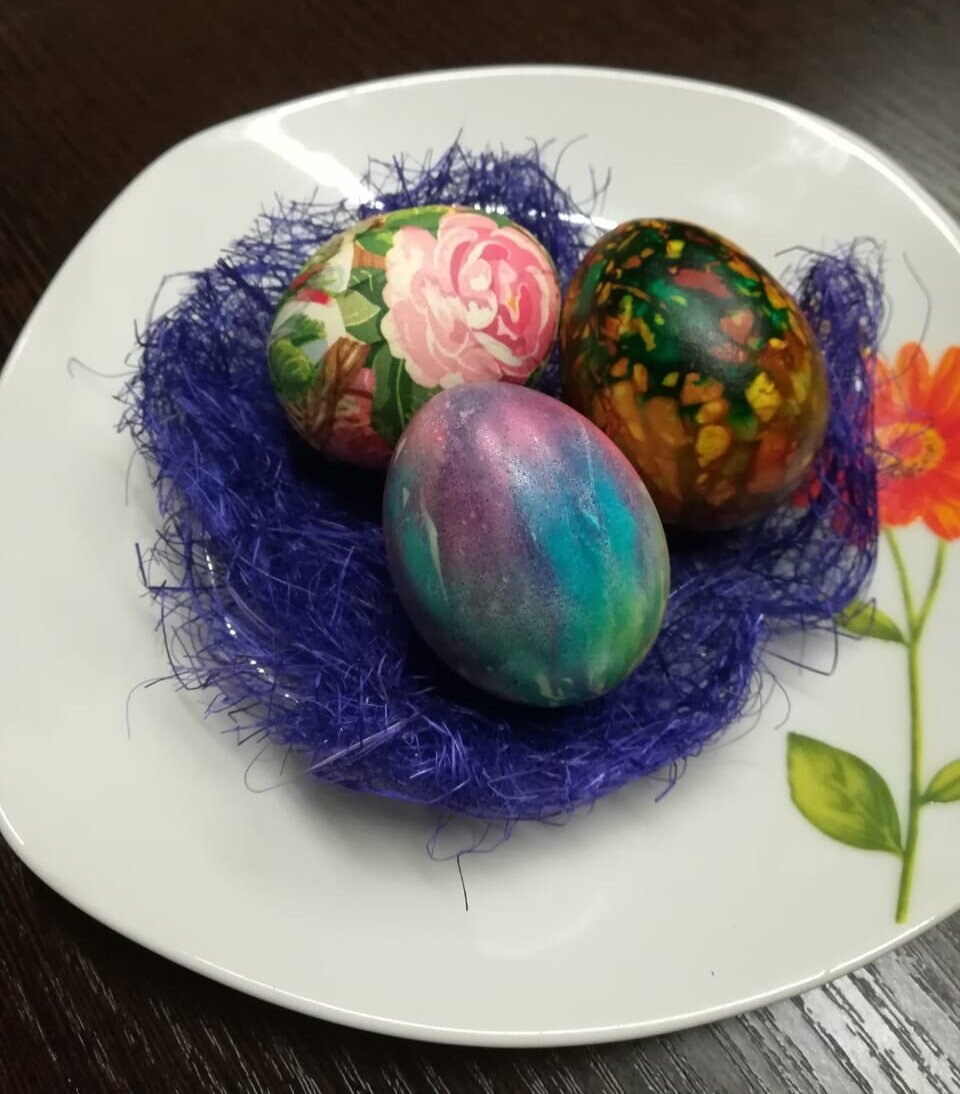 Покраска яиц 
