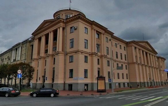 Здание администрации Калининского района. Фото: Википедия