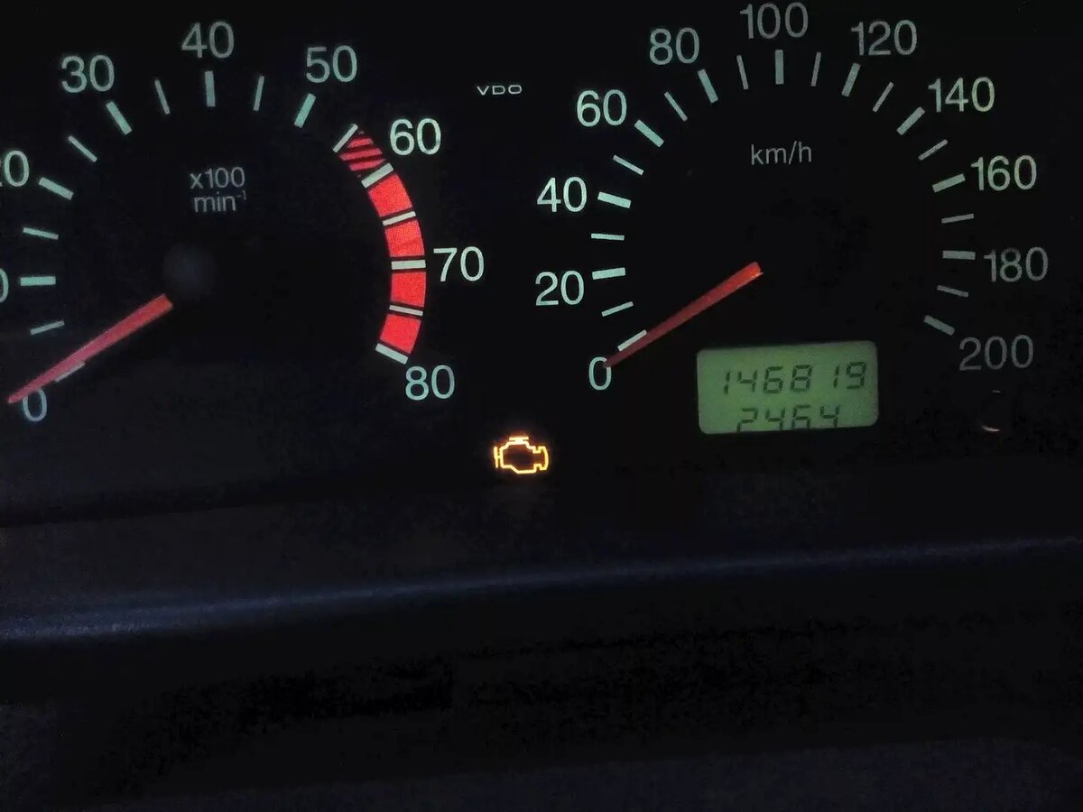 "Чек" на приборной панели