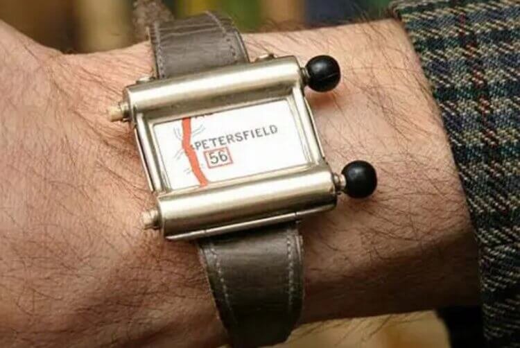 Удобство первых часов с навигатором было сомнительным