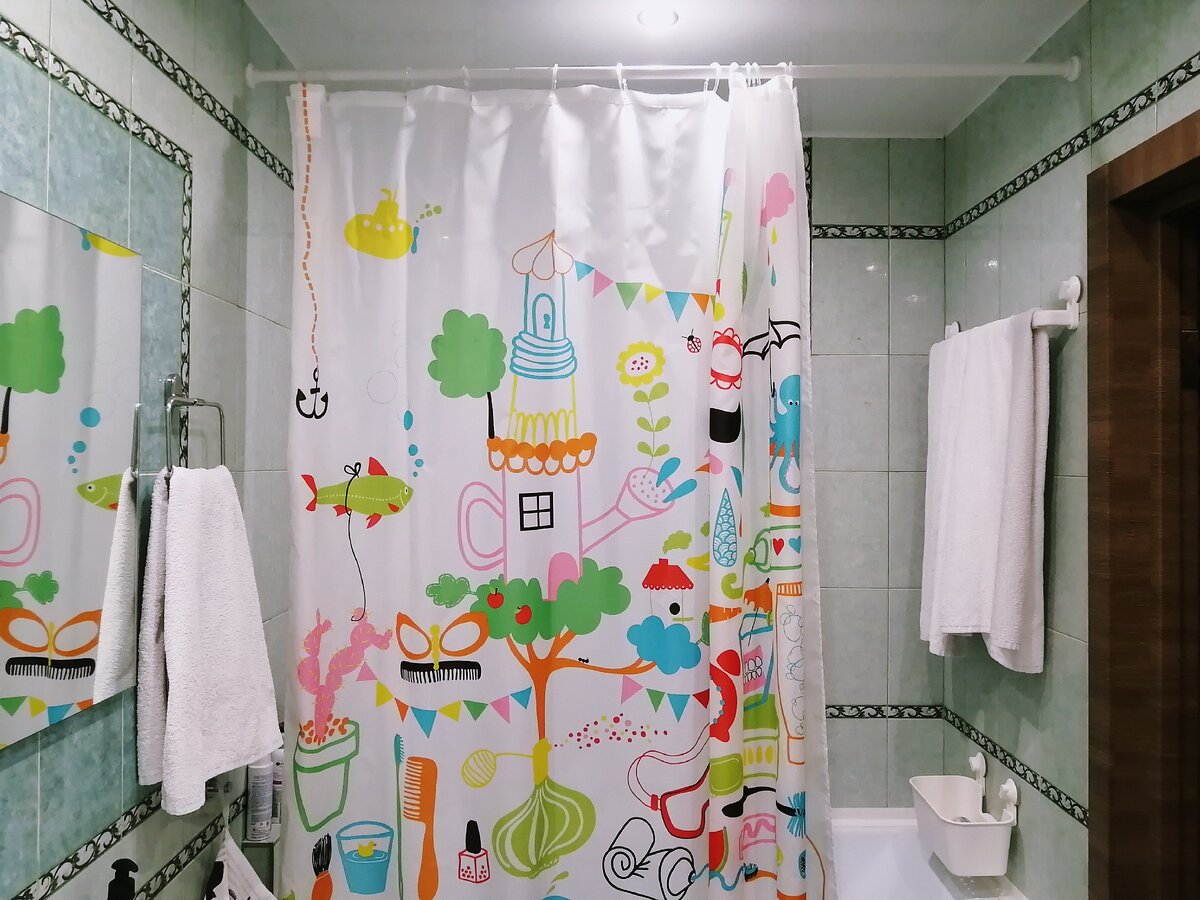 Половина моей ванной комнаты