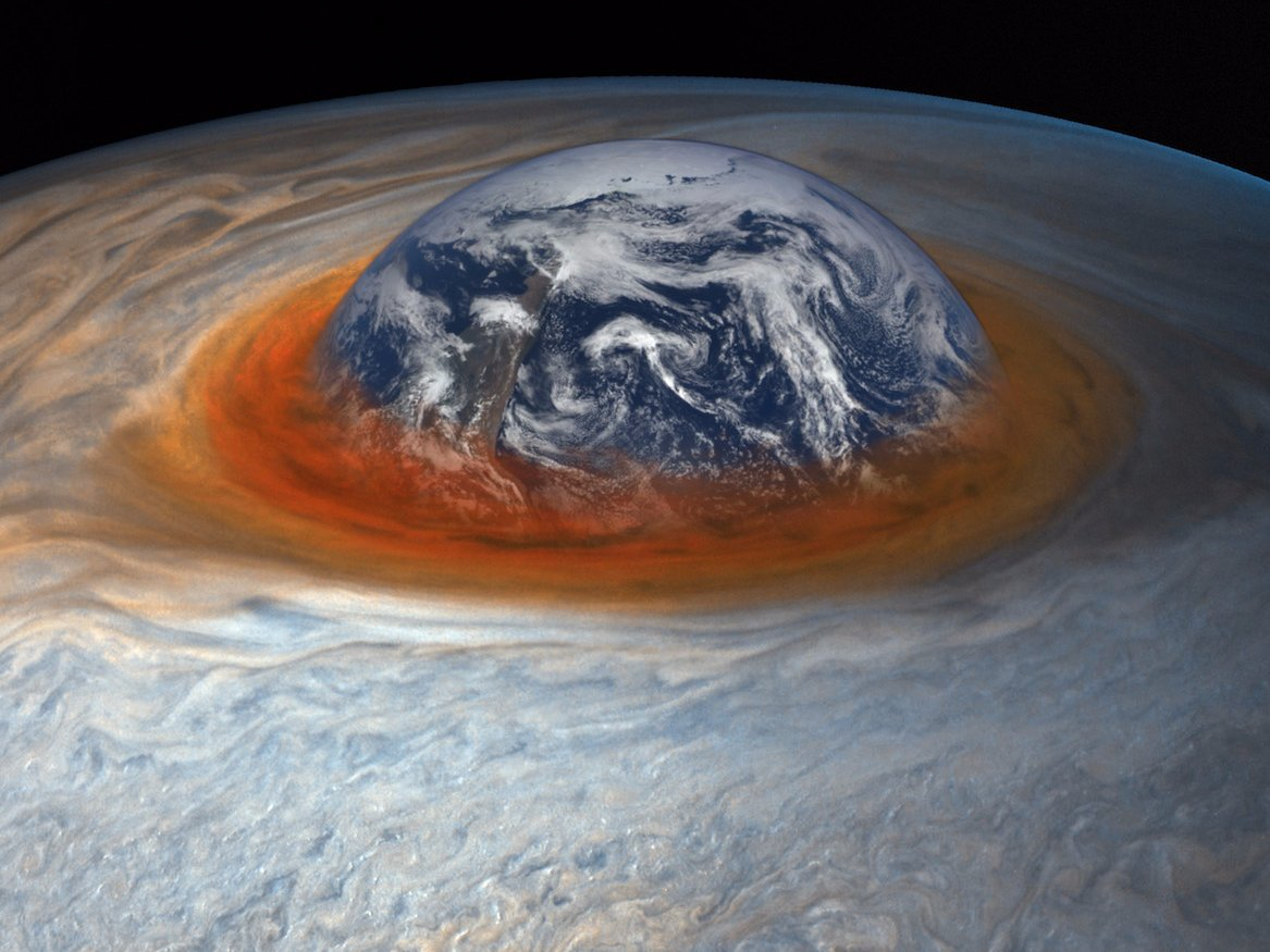 Какая самая большая земля. Большое красное пятно на Юпитере. БКП Юпитера. Юпитер Планета красное пятно. Юпитер ураган большое красное пятно.