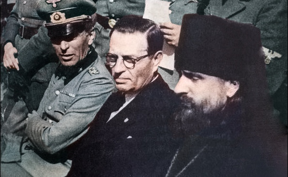 На фото: Филофей (Нарко), слева от него — фашист Радослав Островский.