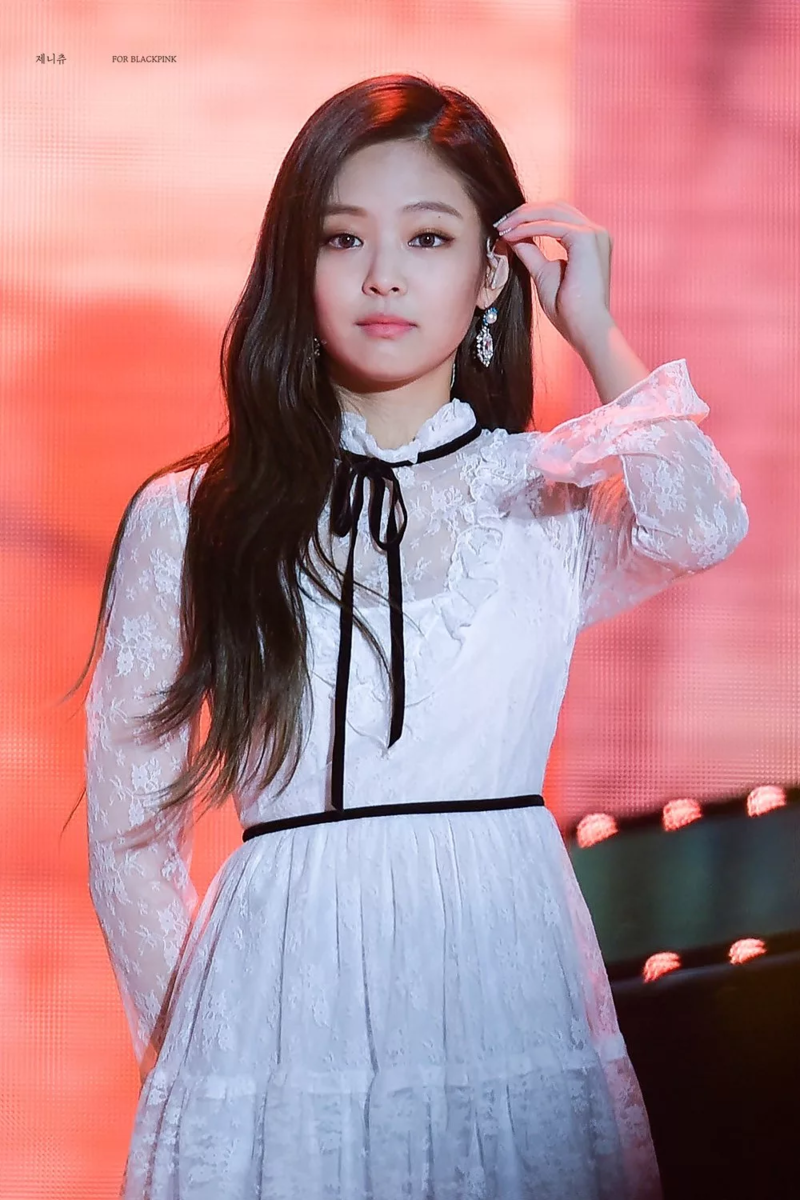 Блэк пинк биография дженни. Jennie blackpink. блэк пинк jennie. дженни из блэк пинк. дженни ким из black pink.