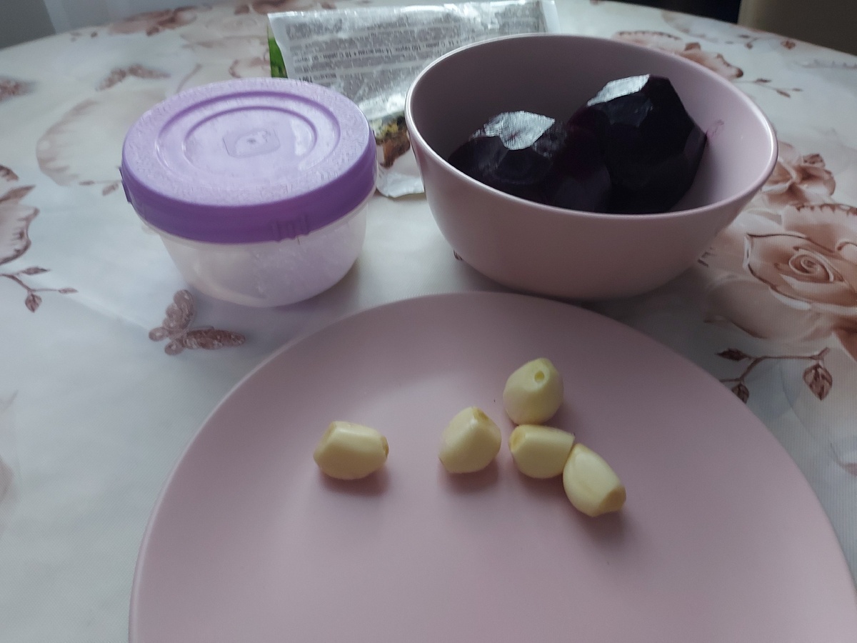 Ингредиенты, которые нужны для приготовления салатика.